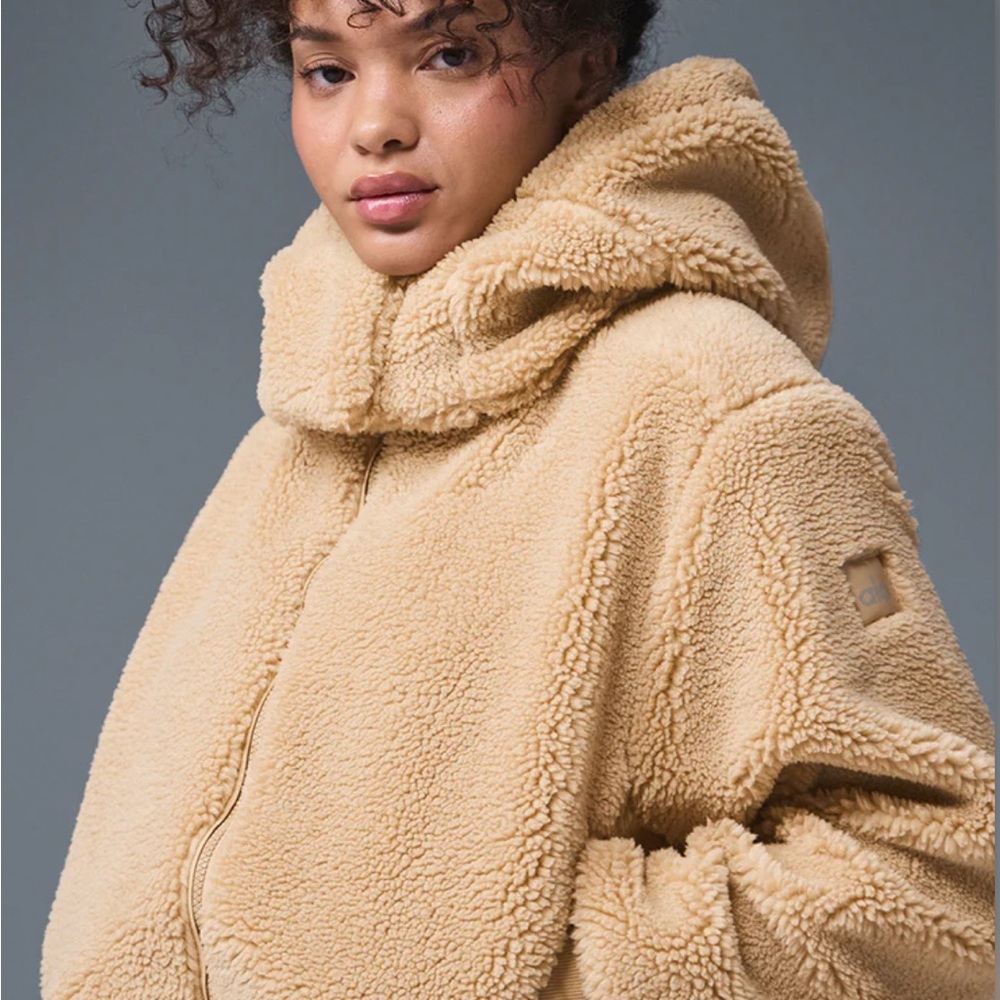 ALO Yoga Foxy Sherpa Jacket
|